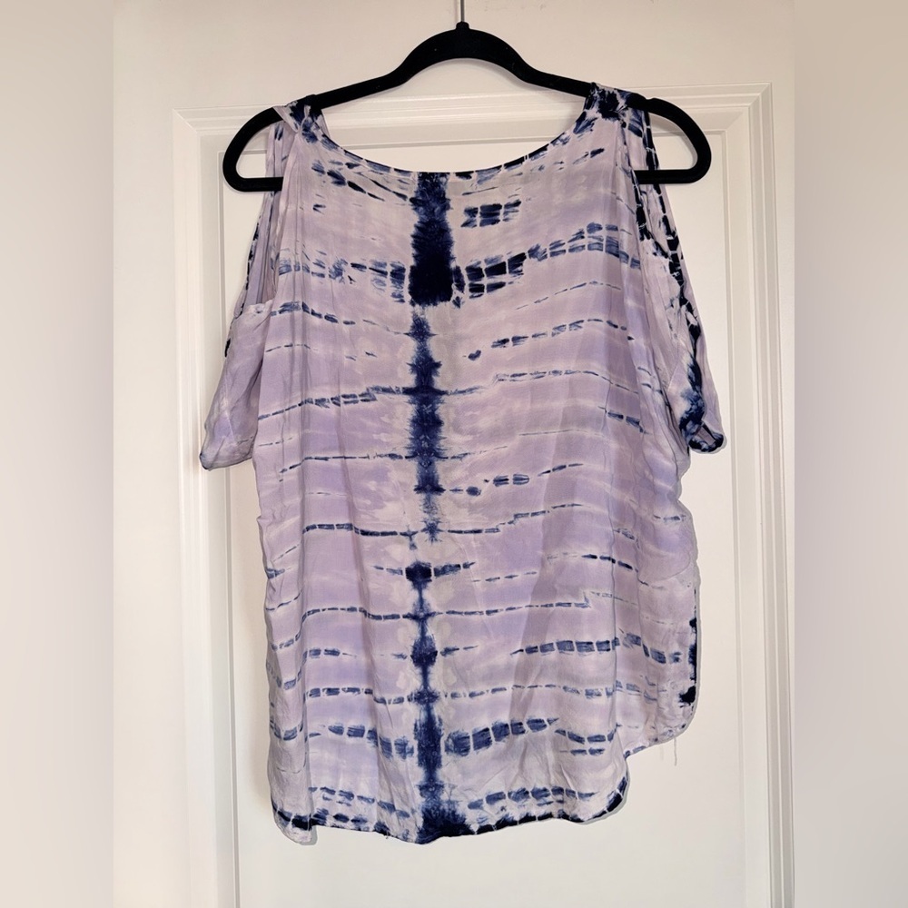 RIVER + SKY Women's Tie-Dye Cold Shoulder Top - Picture 4 of 7